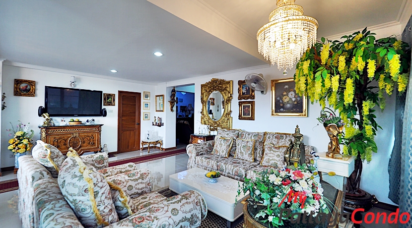 Center Condotel Pattaya Condo For Sale - CTRC01