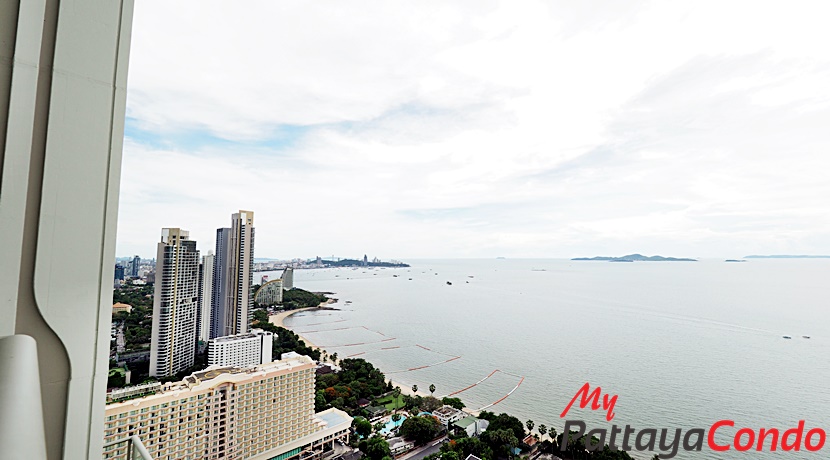 Riviera Wong Amat Condo For Sale - RW22