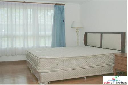 Baan Siri Sukhumvit 13 | Nice Three Bedroom Condo for a Good Price at Asoke BTS