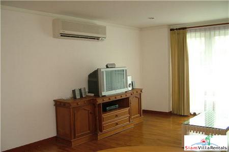 Baan Siri Sukhumvit 13 | Nice Three Bedroom Condo for a Good Price at Asoke BTS