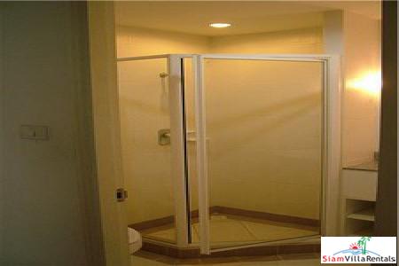 Baan Siri Sukhumvit 13 | Nice Three Bedroom Condo for a Good Price at Asoke BTS