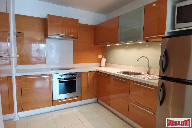 The Lakes | Modern One Bedroom Luxury Condo for Rent with Views next to Benchakiti Park, Asoke