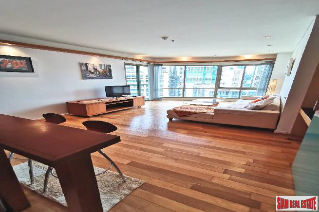 The Lakes | Modern One Bedroom Luxury Condo for Rent with Views next to Benchakiti Park, Asoke
