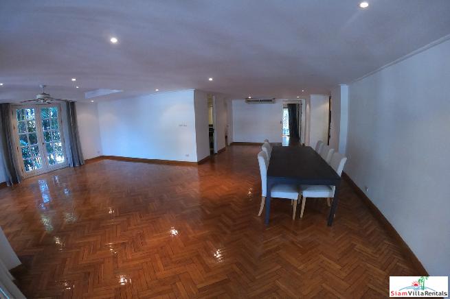 Navin Mansion | Boutique Apartment Block of only 8 Units in Tropical Grounds at Yan Nawa - Pets Allowed