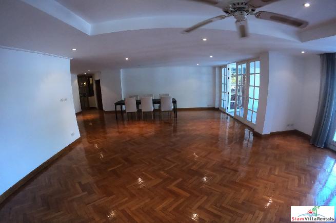 Navin Mansion | Boutique Apartment Block of only 8 Units in Tropical Grounds at Yan Nawa - Pets Allowed