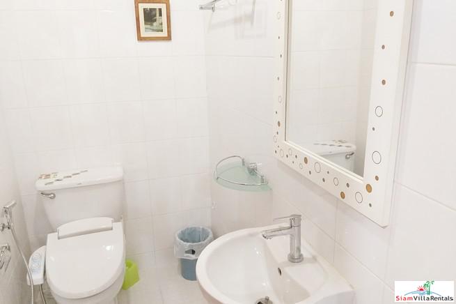 Baan Suan Petch | Roomy Two Bedroom Condo Good for Small Family in Phrom Phong