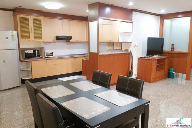 Baan Suan Petch | Roomy Two Bedroom Condo Good for Small Family in Phrom Phong