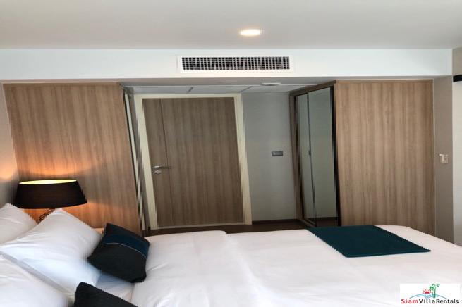 Na Vara Residence | Bright and Sunny One Bedroom Pool View Condo for Rent in Chit Lom