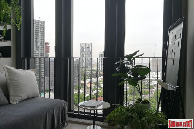 Newly Completed Luxury Condos at Trendy area of Thong Lor, next to BTS - 1 Bed Units - Up to 23% Discount!