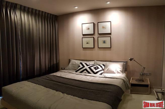 Rhythm Sukhumvit 36 | Comfortable One Bedroom Thong Lo Condo for Rent with City & Pool Views