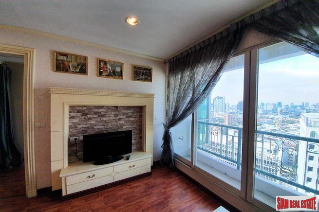 Address Chidlom | Extra Large One Bedroom with City Views for Rent