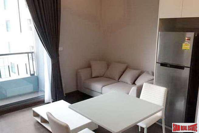 Q Asoke | Cozy One Bedroom for Rent on the 30th Floor and Next to the MRT Station