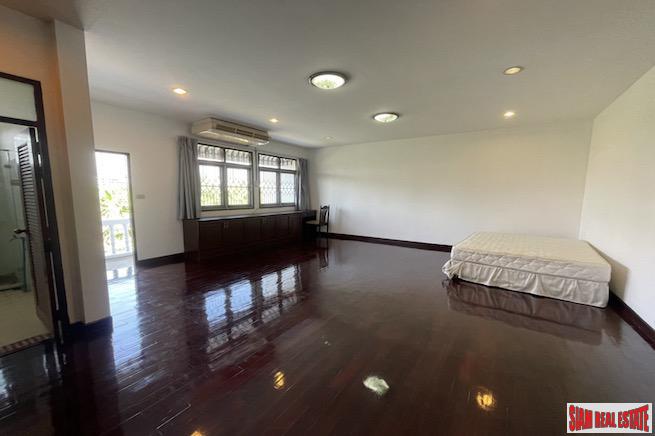 Extra Large Three Bedroom Detached House for Rent in the Heart of the City - Thong Lo