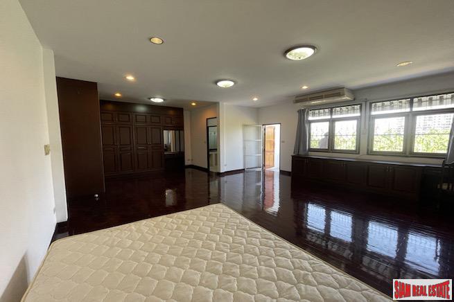Extra Large Three Bedroom Detached House for Rent in the Heart of the City - Thong Lo