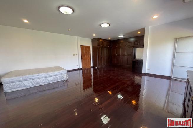 Extra Large Three Bedroom Detached House for Rent in the Heart of the City - Thong Lo